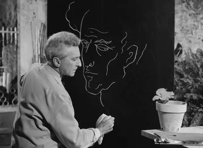 L’eterno ritorno di Orfeo: tra i riflessi di Cocteau e le ombre di Fondazione Prada