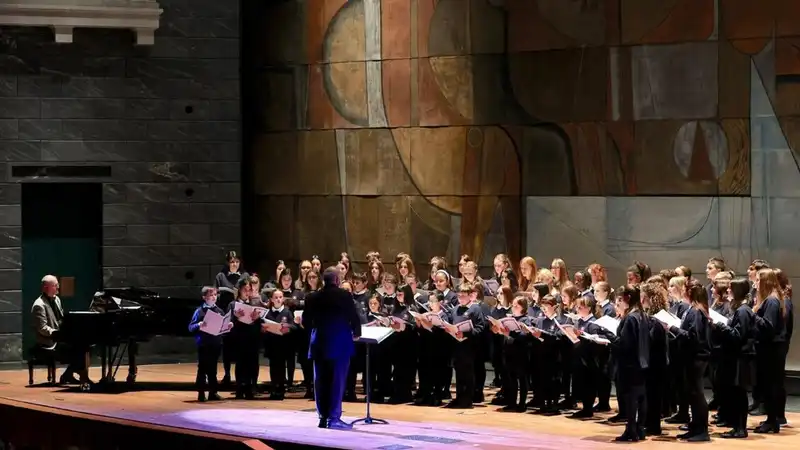 Vent'anni del coro Voci Bianche al Carlo Felice di Genova