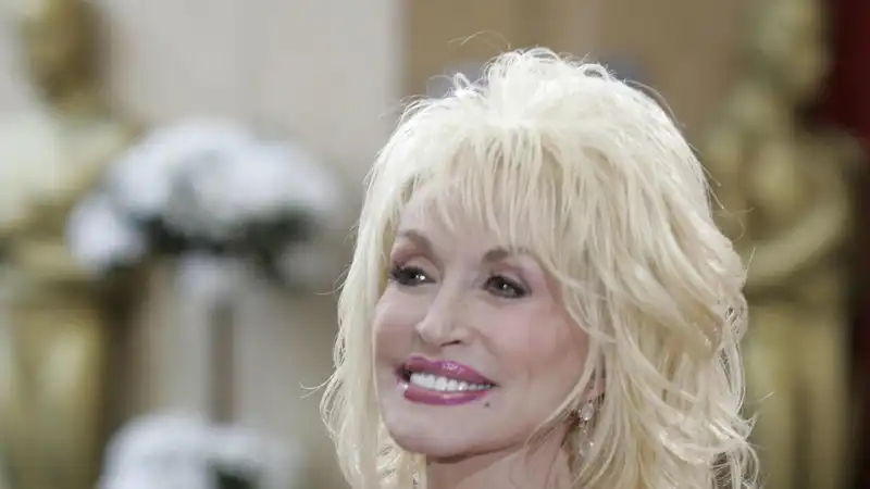 Dolly Parton, una canzone segreta in una capsula del tempo