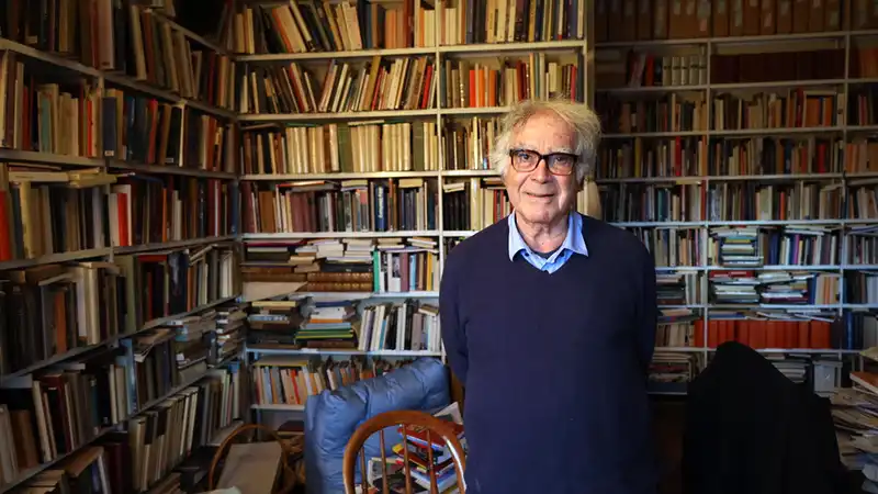 Addio a Carlo Ginzburg: è morto a 87 anni lo storico che insegnò a leggere le immagini